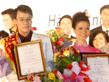 đứng thứ hai là 