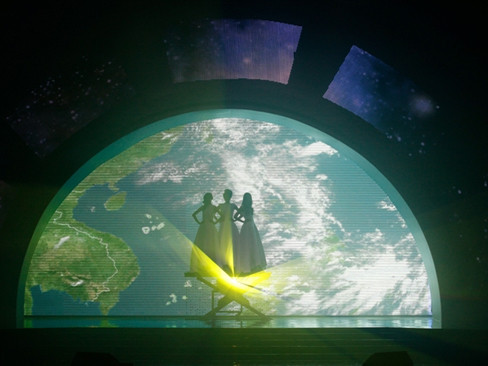 Top 3 Vietnam's Next Top Model xuất hiện đầy ấn tượng