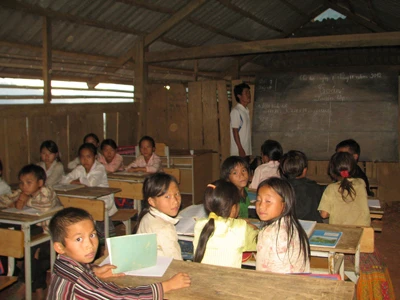 Lớp học của thầy Tăng Văn Lộ ở bản Trung Thắng. Ảnh: Hoàng Lam