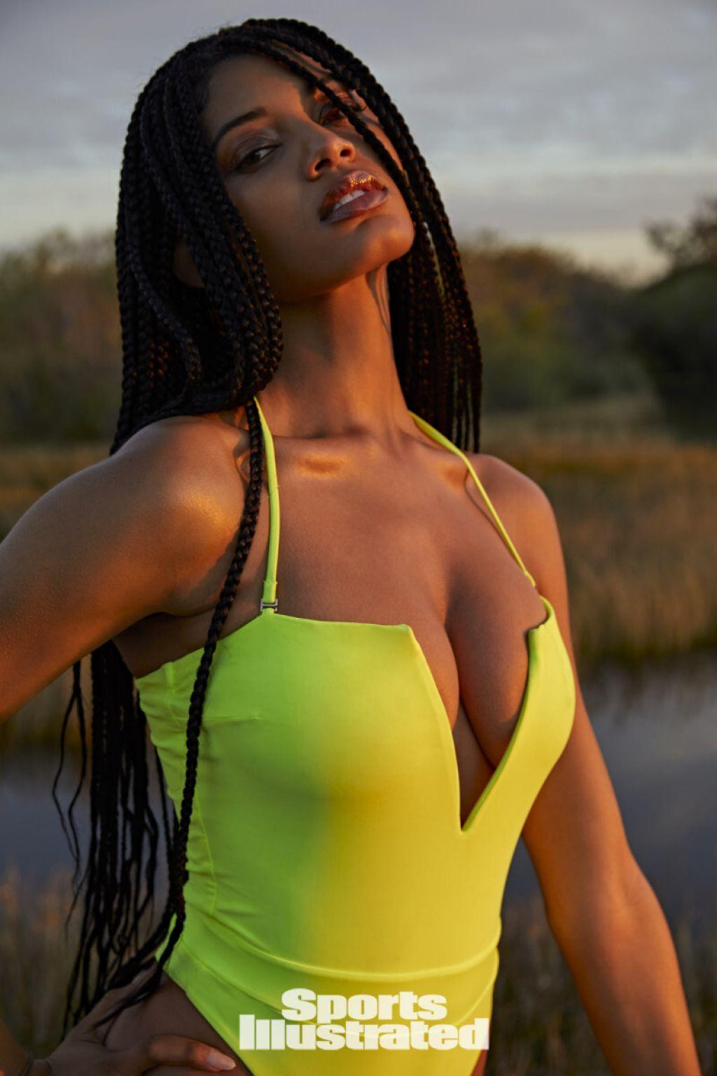 Danielle Herrington sinh năm 1993, là gương mặt quen thuộc của SI Swimsuit - tạp chí áo tắm hot nhất hành tinh. Danielle Herrington sinh năm 1993, là gương mặt quen thuộc của SI Swimsuit - tạp chí áo tắm hot nhất hành tinh.