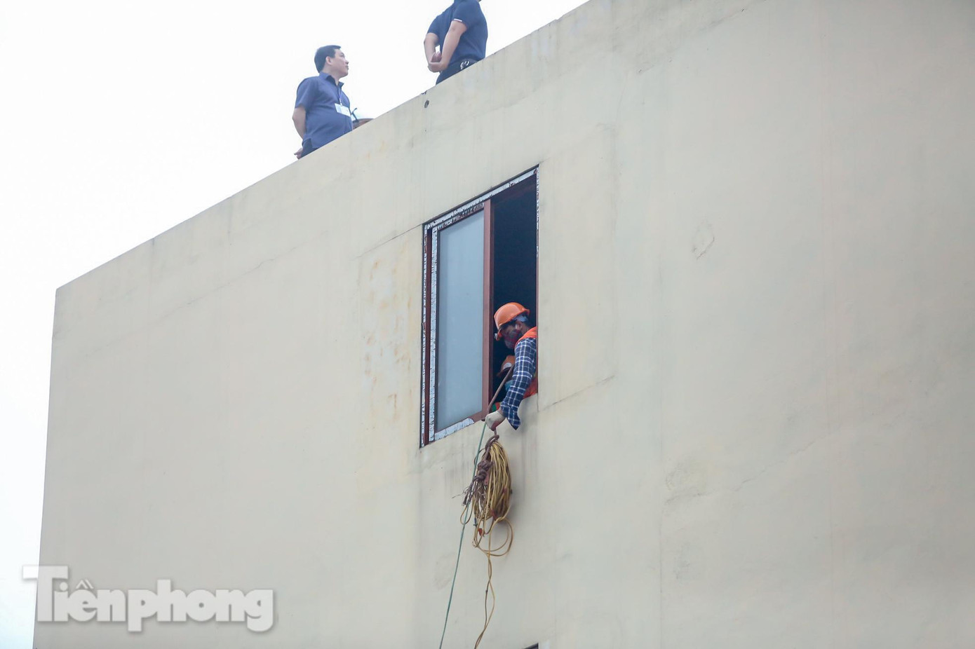 Ngày 23/5/2022, Thanh tra quận phối hợp với các phòng ban chuyên môn mời công dân đến trao đổi làm rõ nội dung đơn. Tuy nhiên, công dân vắng mặt không có lý do, do đó buổi tiếp hướng dẫn và làm rõ nội dung đơn không thực hiện được.