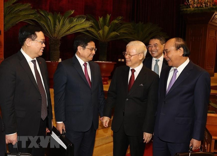 Tổng Bí thư Nguyễn Phú Trọng, Chủ tịch nước Nguyễn Xuân Phúc, Thủ tướng Phạm Minh Chính, Chủ tịch Quốc hội Vương Đình Huệ và Thường trực Ban Bí thư Võ Văn Thưởng cùng các đại biểu dự bế mạc Hội nghị. (Ảnh: Trí Dũng/TTXVN) Tổng Bí thư Nguyễn Phú Trọng, Chủ tịch nước Nguyễn Xuân Phúc, Thủ tướng Phạm Minh Chính, Chủ tịch Quốc hội Vương Đình Huệ và Thường trực Ban Bí thư Võ Văn Thưởng cùng các đại biểu dự bế mạc Hội nghị. (Ảnh: Trí Dũng/TTXVN)