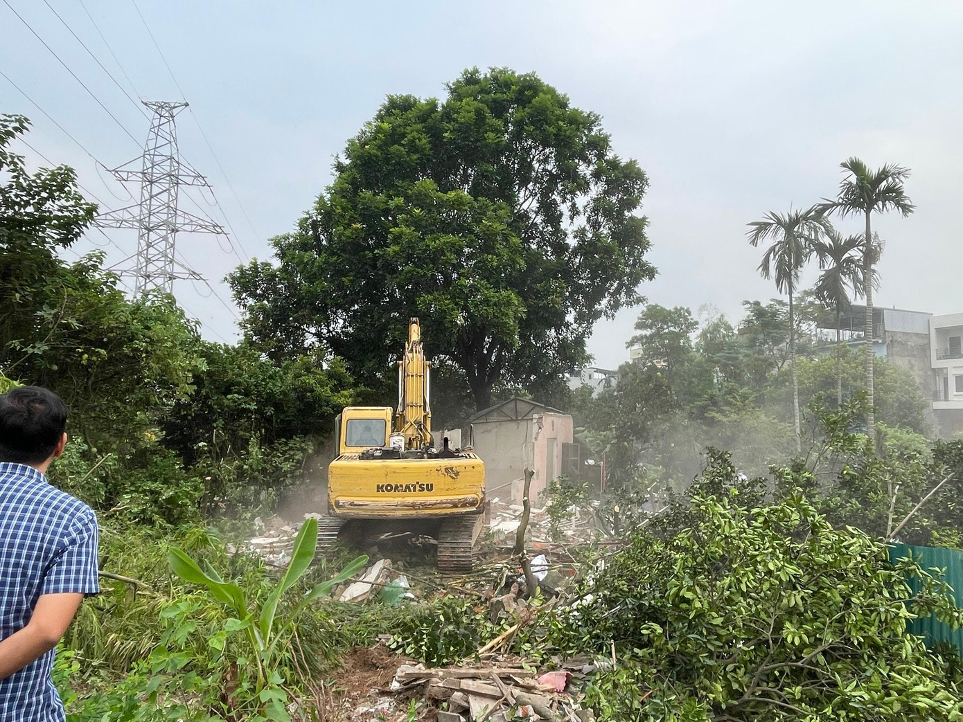 Dự án tuyến đường ven sông Cầu Ngà được đánh giá là một tuyến đường giao thông quan trọng trên địa bàn quận Nam Từ Liêm được thực hiện đầu tư trên cơ sở cụ thể hóa quy hoạch đã được phê duyệt.