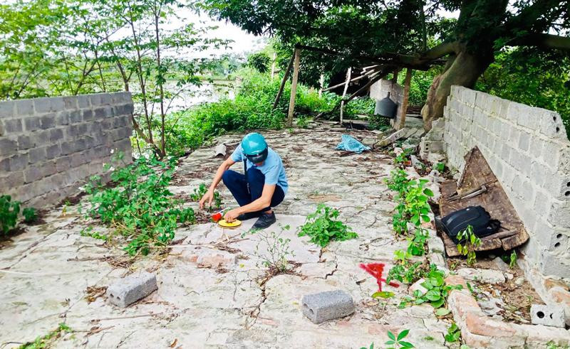 Cơ quan chức năng tiến hành kiểm tra hiện trạng trên đất dự án để làm căn cứ chi hỗ trợ