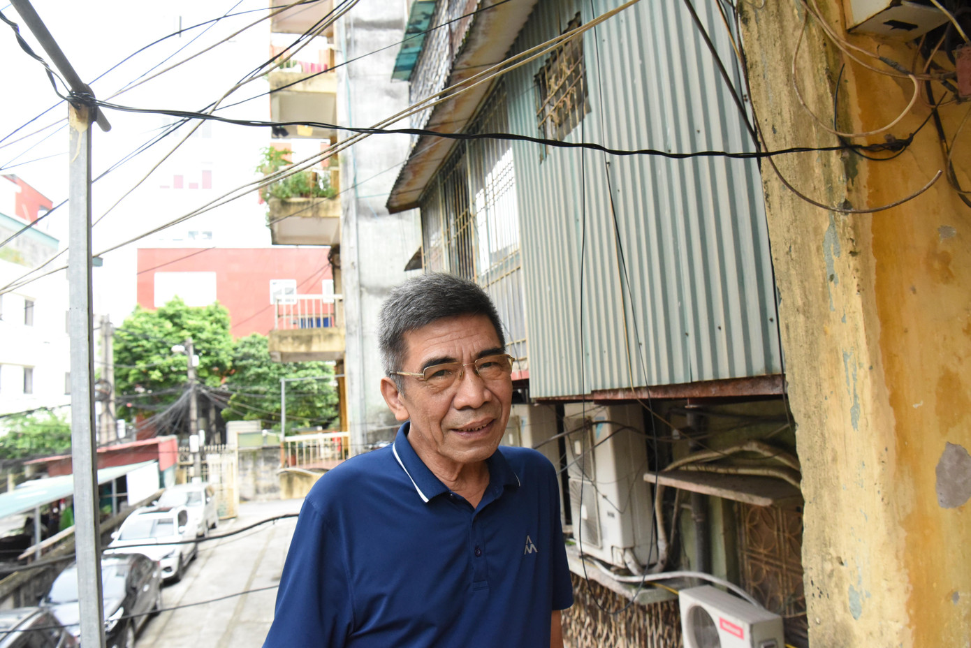 Một người dân tại Khu tập thể Hóa Chất cho biết, người dân rất mong muốn chính quyền sớm triển khai xây dựng lại khu tập thể để người dân ổn định sinh sống