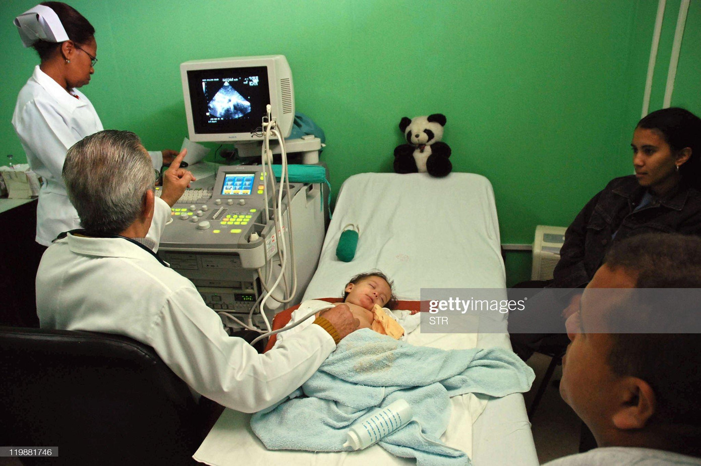 Cuba từng được WHO công nhận là đất nước sở hữu hệ thống y tế tốt nhất thế giới, kể cả trong việc điều trị những loại bệnh hiểm nghèo và khó chữa trị. (Ảnh: Gettyimages)