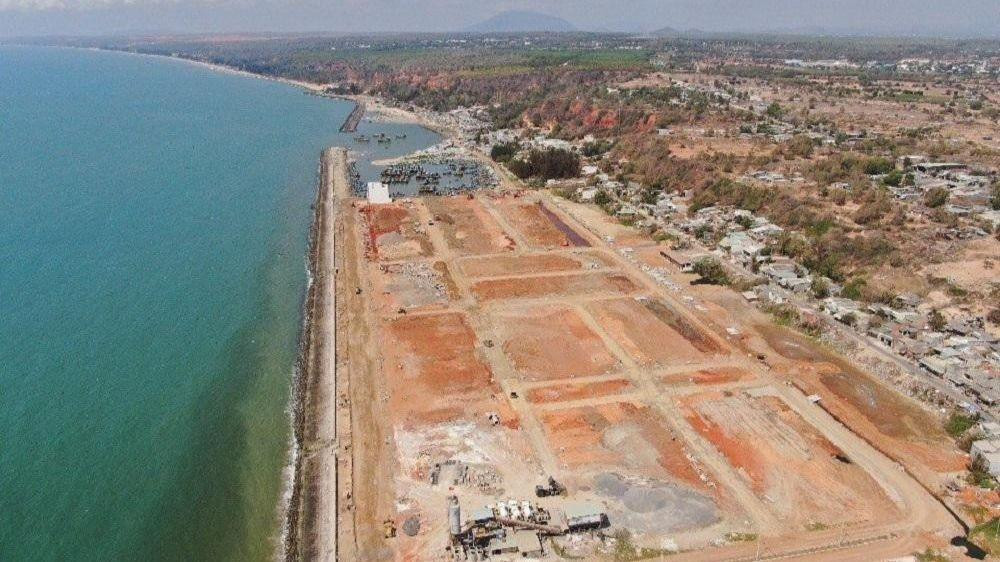 Một số khu vực đất ven biển mà giá không bị đẩy ảo trong đại dịch thì hiện tại giá đang đi ngang, không ghi nhận sự sụt giảm mạnh dù sức mua giảm, giao dịch trên thị trường lác đác. (Ảnh minh họa)