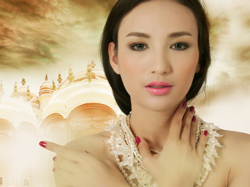 Sau khi trở về nước, Ngọc Diễm khá đắt show chụp ảnh và tên tuổi của cô lại được hâm nóng hồi cuối năm ngoái