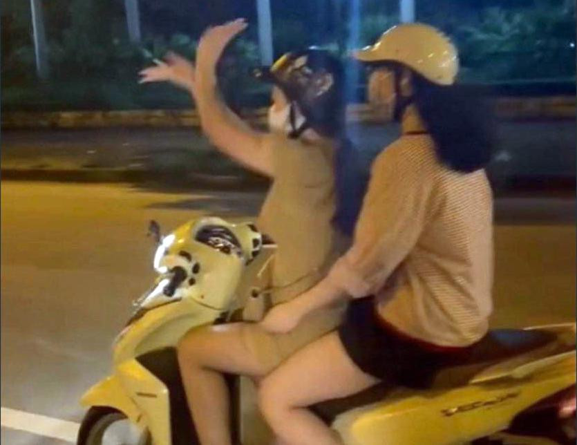 Hình ảnh cắt từ clip. Hình ảnh cắt từ clip.