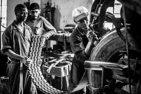 "Ta-lông mới" - Pauline Opmeer (Tanzania).