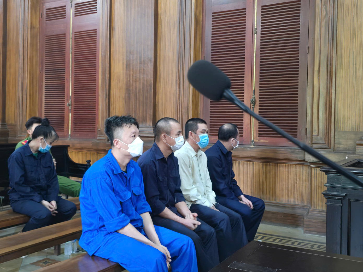 5 bị cáo tại phiên tòa sáng nay 16/5. 5 bị cáo tại phiên tòa sáng nay 16/5.