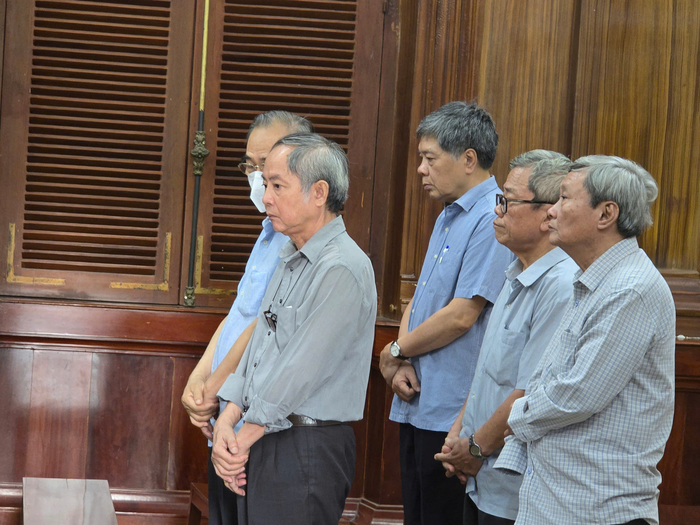 Các bị cáo tại phiên tòa.