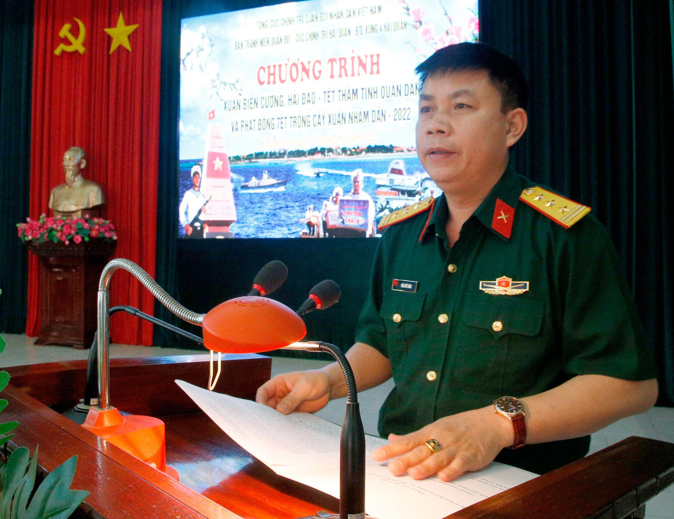 Thượng tá Trần Viết Năng phát biểu tại chương trình. Ảnh: Ban TNQĐ Thượng tá Trần Viết Năng phát biểu tại chương trình. Ảnh: Ban TNQĐ