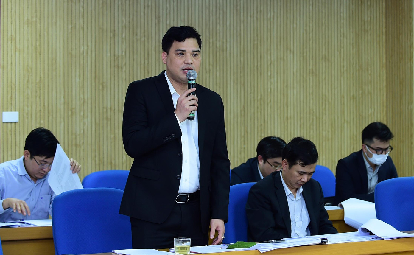 Đại diện Đoàn Thanh niên Bộ Công an trao đổi ý kiến tại cuộc họp