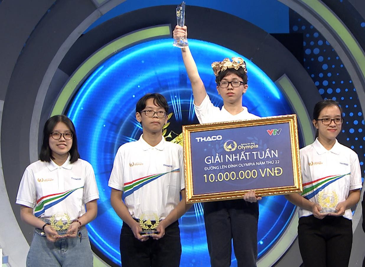 Hà Lam Khang (THPT Trần Hưng Đạo, Thanh Xuân - Hà Nội) đã giành được vòng nguyệt quế trận thi tuần. Ảnh: FBCT Hà Lam Khang (THPT Trần Hưng Đạo, Thanh Xuân - Hà Nội) đã giành được vòng nguyệt quế trận thi tuần. Ảnh: FBCT