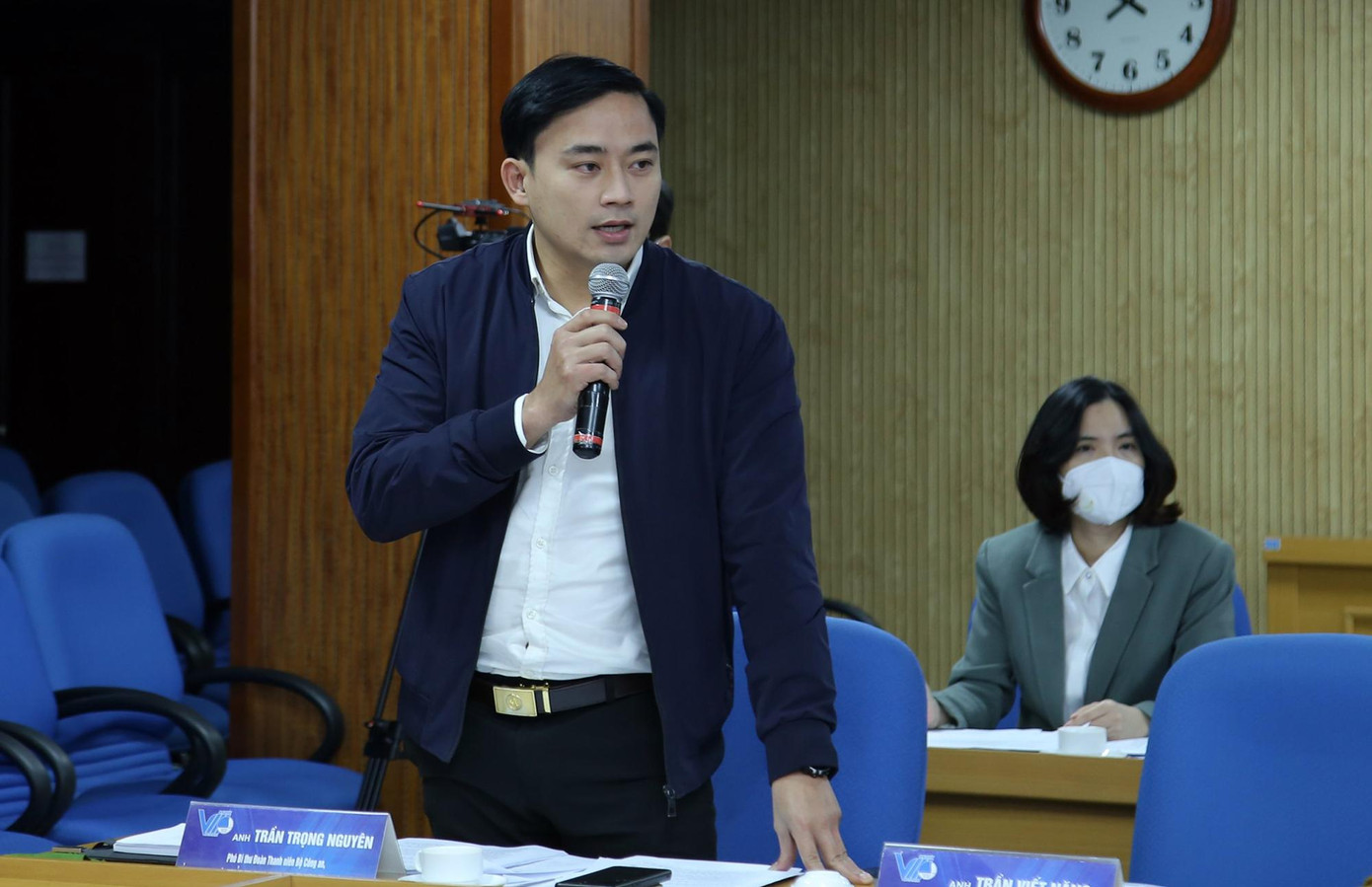 Anh Trần Trọng Nguyên phát biểu đề xuất tại hội nghị. Ảnh: Lâm Đăng Hải Anh Trần Trọng Nguyên phát biểu đề xuất tại hội nghị. Ảnh: Lâm Đăng Hải