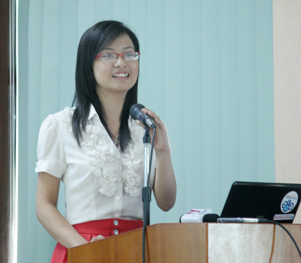 Phương Anh (Thủ khoa xuất sắc đầu ra) chia sẻ kinh nghiệm học tập trong chương trình