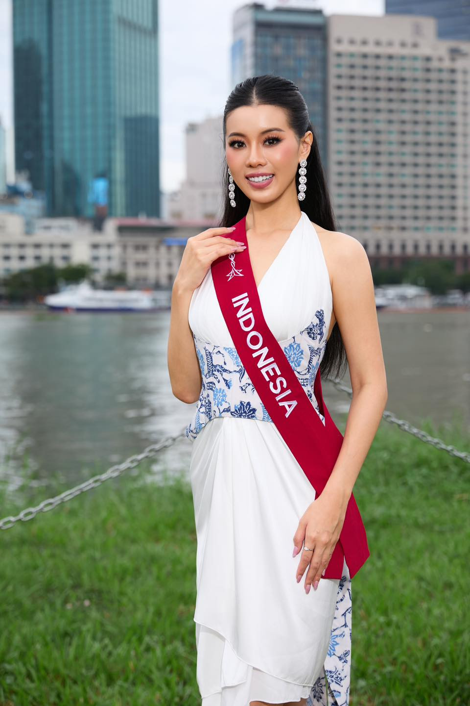 Sau mùa giải đầu tiên gây tiếng vang, các fan sắc đẹp kỳ vọng Miss Charm 2024 thu hút được nhiều thí sinh hơn. Tuy nhiên, việc cuộc thi có ít thí sinh khiến nhiều người thất vọng. Đương kim hoa hậu là người đẹp Brazil - Luma Russo. Sau mùa giải đầu tiên gây tiếng vang, các fan sắc đẹp kỳ vọng Miss Charm 2024 thu hút được nhiều thí sinh hơn. Tuy nhiên, việc cuộc thi có ít thí sinh khiến nhiều người thất vọng. Đương kim hoa hậu là người đẹp Brazil - Luma Russo.