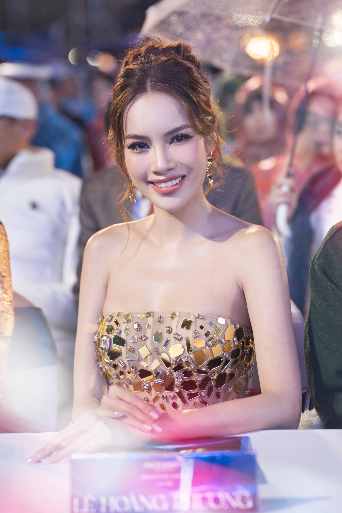 Cuộc thi Hoa hậu Sinh viên Việt Nam - Miss University Vietnam 2024 nhằm tôn vinh nét đẹp nguyên bản, vẻ đẹp trí thức, tài năng, duyên dáng và năng động của nữ sinh viên Việt Nam. Cuộc thi năm nay được tổ chức theo dạng truyền hình thực tế. Hoa hậu Lê Hoàng Phương, Á hậu Hương Ly, người đẹp Lydie Vũ đảm nhận vai trò mentor.