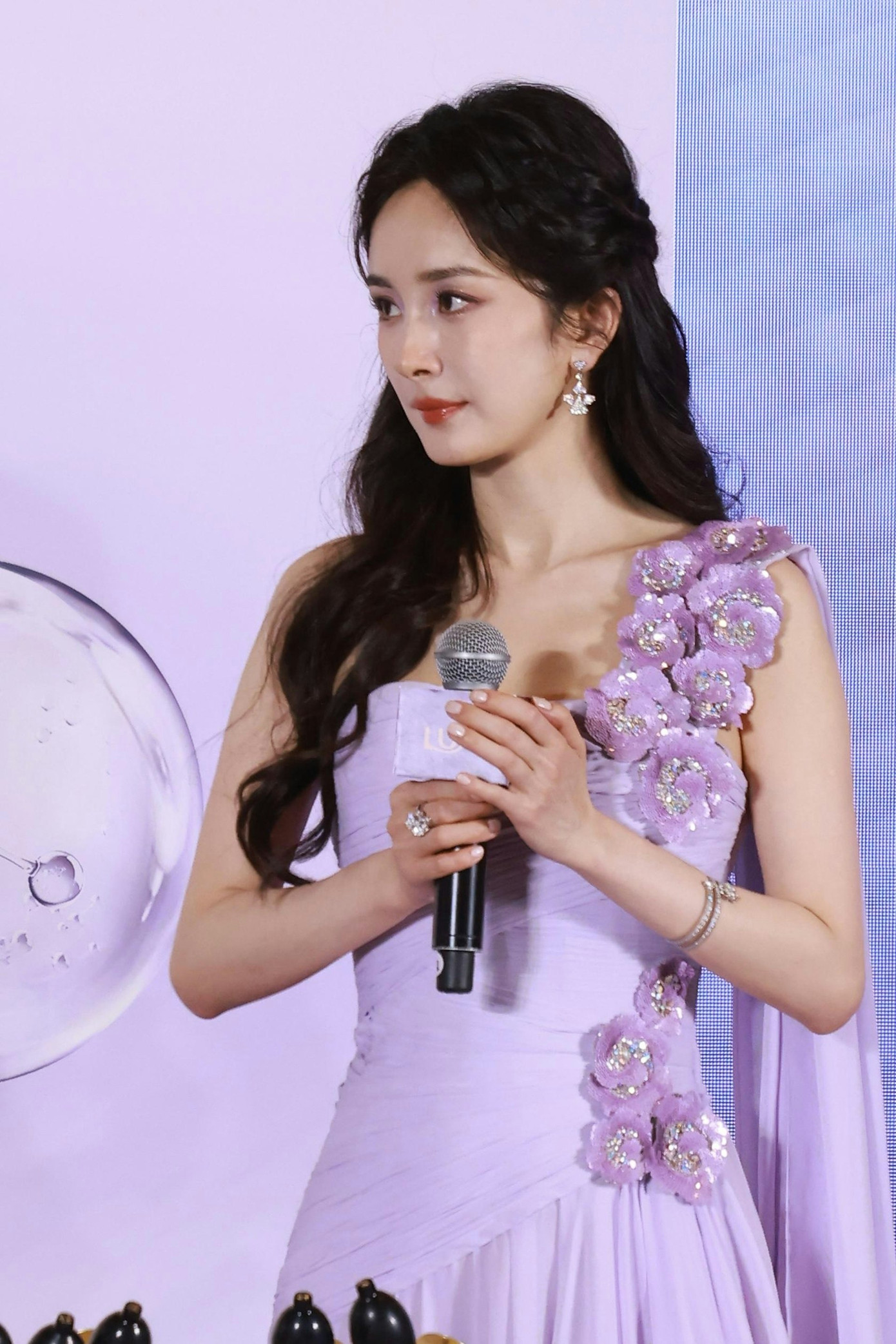 Dương Mịch xinh đẹp trong sự kiện nhãn hàng. Dương Mịch xinh đẹp trong sự kiện nhãn hàng.