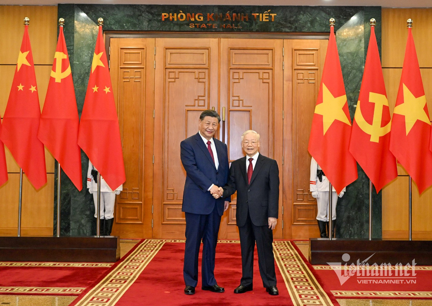 Tổng Bí thư Nguyễn Phú Trọng và Tổng Bí thư, Chủ tịch nước Tập Cận Bình trong chuyến thăm Việt Nam hồi cuối năm 2023. Ảnh: Phạm Hải.