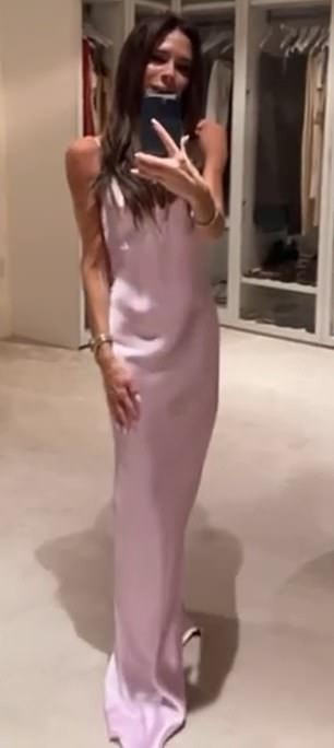 Màu hồng từng được cả Victoria và con dâu lựa chọn để dự sự kiện thảm đỏ. Ảnh: IG/Getty Images. Màu hồng từng được cả Victoria và con dâu lựa chọn để dự sự kiện thảm đỏ. Ảnh: IG/Getty Images.