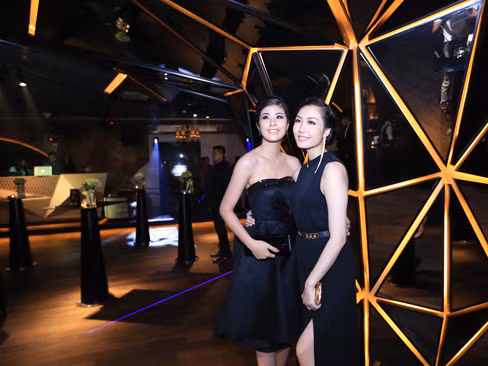 Hai người đẹp nhất của cuộc thi Hoa hậu Việt Nam 2010 hội ngộ