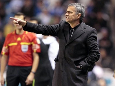 Mourinho suýt... toi mạng