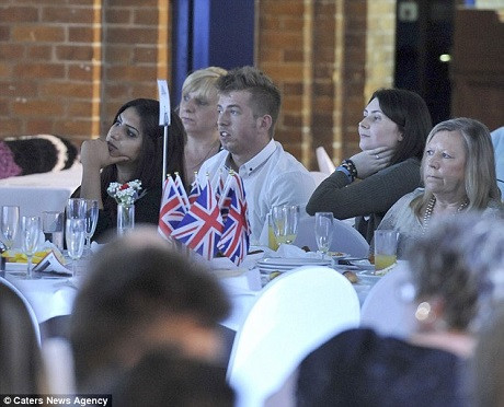 Đang đi thi Hoa hậu, thí sinh bất ngờ được bạn trai… cầu hôn ảnh 8