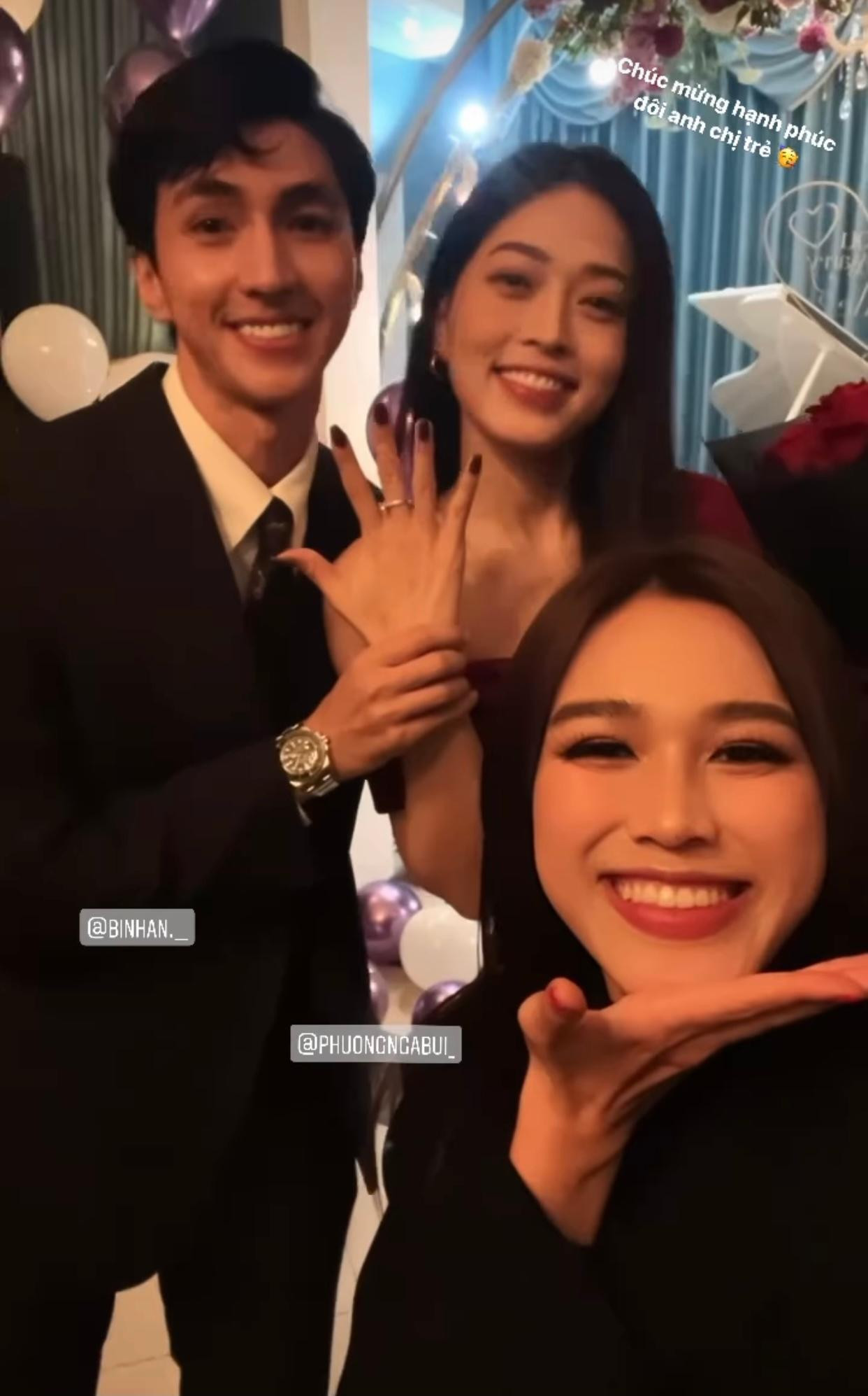 Được biết, buổi tiệc được diễn viên Bình An chuẩn bị với sự tham gia của những người bạn thân thiết của cặp đôi, trong đó có Hoa hậu Việt Nam 2020. Được biết, buổi tiệc được diễn viên Bình An chuẩn bị với sự tham gia của những người bạn thân thiết của cặp đôi, trong đó có Hoa hậu Việt Nam 2020.