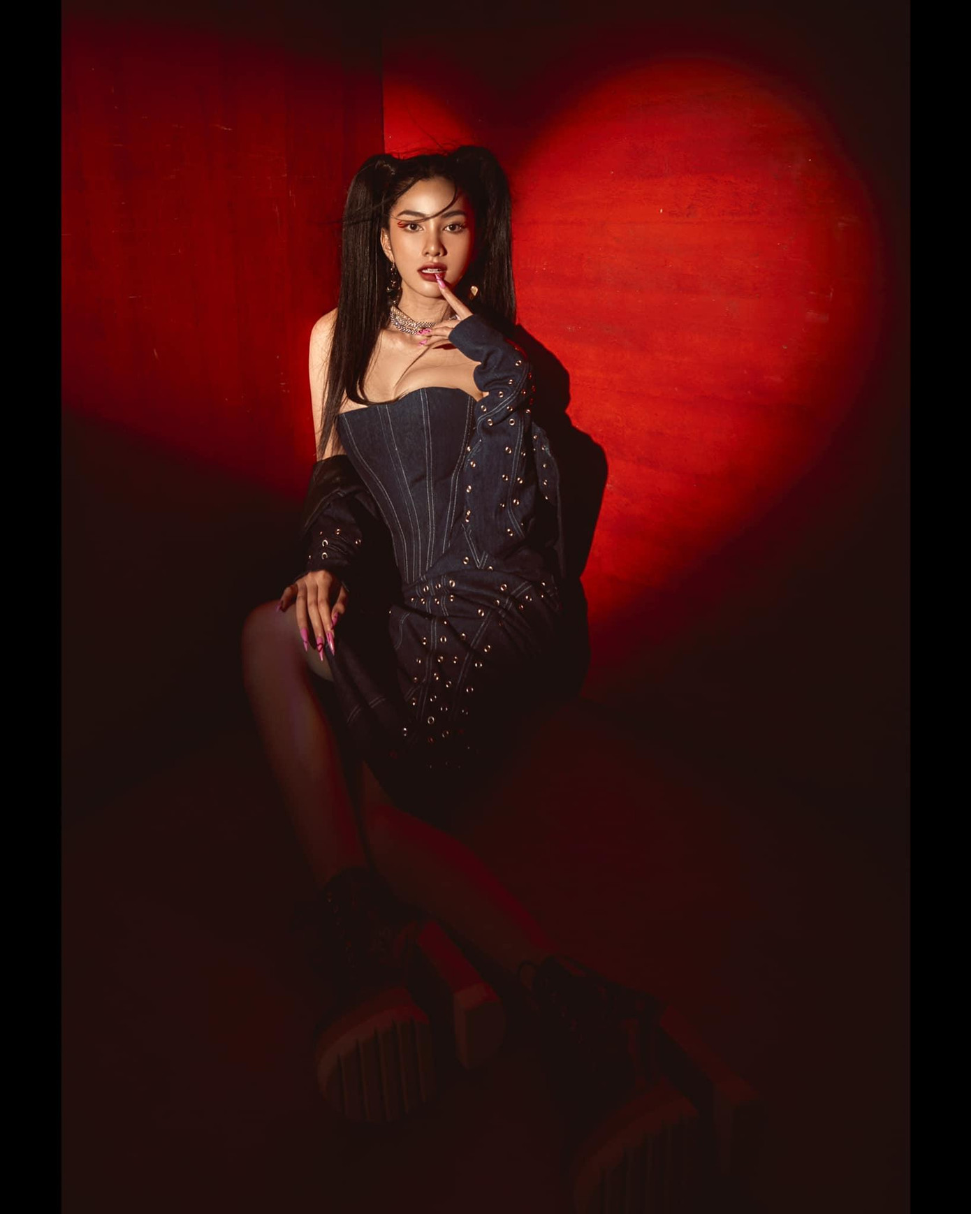 Thời gian gần đây người đẹp thường xuyên biến hoá với nhiều phong cách thời trang khác nhau.