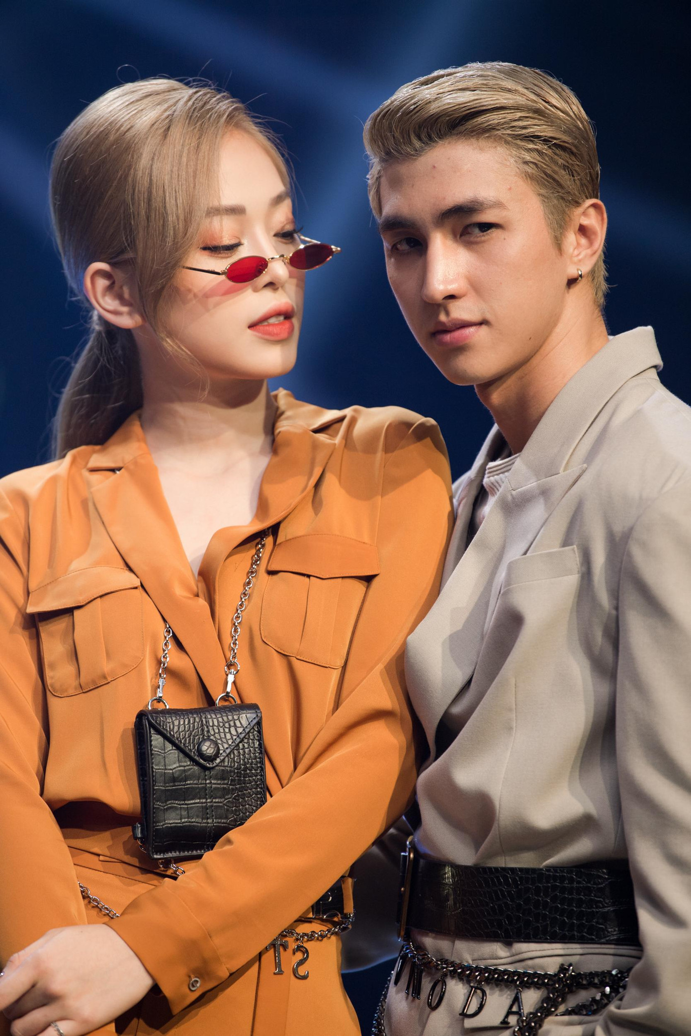 Với sự đồng điệu và biến hóa liên tục trên thảm đỏ, cặp đôi được coi là một cặp 'tiên đồng ngọc nữ' của showbiz Việt.