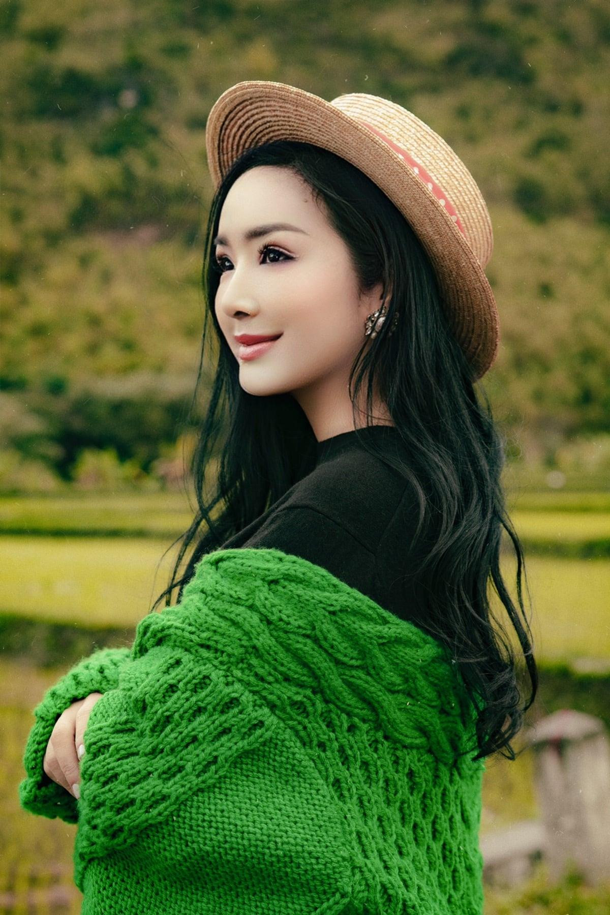 Tròn 30 năm đăng quang Hoa hậu Đền Hùng, nhan sắc của Giáng My vẫn là một hình ảnh khó thay thế trong lòng công chúng.