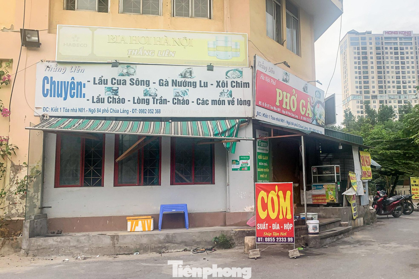 Khảo sát thực địa cho thấy, tại toà nhà N01, ngõ 84 phố Chùa Láng, toàn bộ khu vực kinh doanh dịch vụ bị các hộ dân chiếm dụng từ năm 2016, Cty Quản lý và Phát triển nhà Hà Nội không xác định được đối tượng thuê và không thu được tiền thuê từ diện tích này. Khảo sát thực địa cho thấy, tại toà nhà N01, ngõ 84 phố Chùa Láng, toàn bộ khu vực kinh doanh dịch vụ bị các hộ dân chiếm dụng từ năm 2016, Cty Quản lý và Phát triển nhà Hà Nội không xác định được đối tượng thuê và không thu được tiền thuê từ diện tích này.