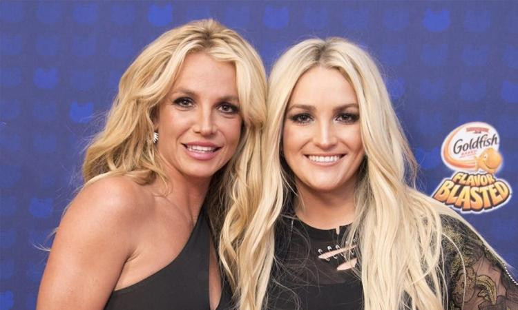 Hai người từng có quá khứ gắn bó và thân thiết. Hai người từng có quá khứ gắn bó và thân thiết.