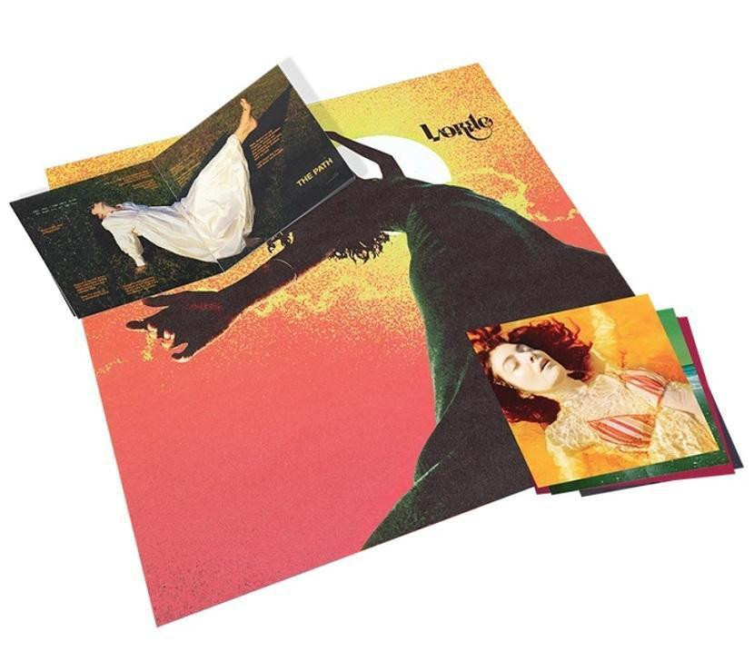 Hãy chờ đón album Solar Power vào ngày 20/8 để tự mình khám phá những ca khúc bí ẩn còn lại bạn nhé! Hãy chờ đón album Solar Power vào ngày 20/8 để tự mình khám phá những ca khúc bí ẩn còn lại bạn nhé!