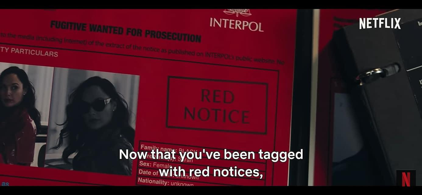 “Giờ đây khi đã được gắn thẻ thông báo đỏ, ngươi đã trở thành tội phạm bị truy nã gắt gao nhất thế giới và ta là người duy nhất có bắt được ngươi.” “Giờ đây khi đã được gắn thẻ thông báo đỏ, ngươi đã trở thành tội phạm bị truy nã gắt gao nhất thế giới và ta là người duy nhất có bắt được ngươi.”