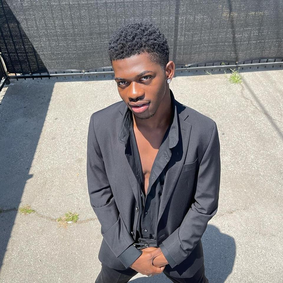 Bức ảnh mới nhất của Lil Nas X sau khi thông báo về MV mới.