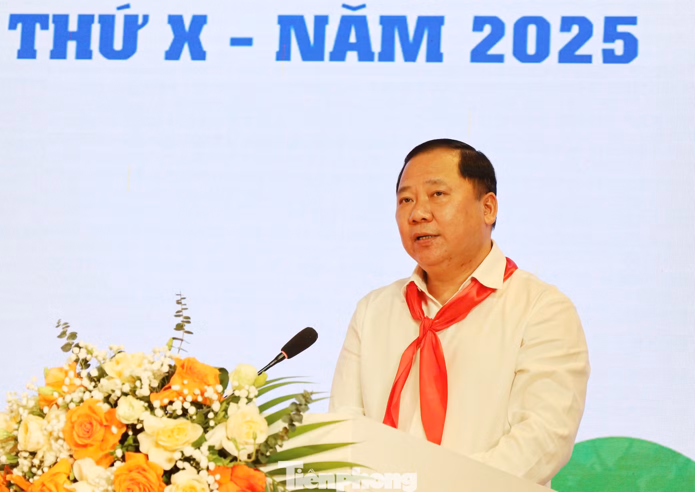 Ông Nguyễn Phi Long phát biểu chỉ đạo đại hội.