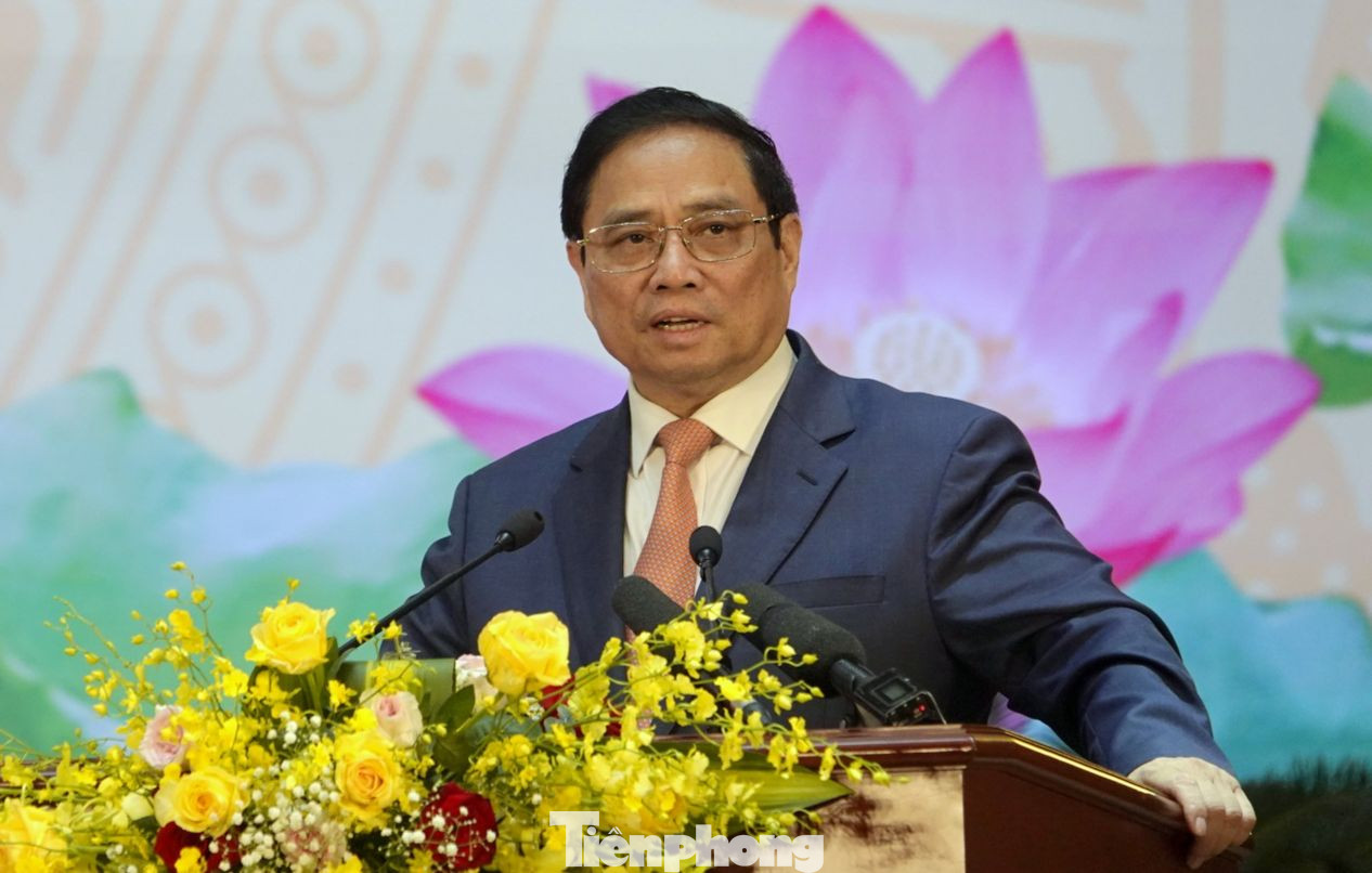 Thủ tướng Phạm Minh Chính phát biểu chỉ đạo, động viên tuổi trẻ Quân đội tại lễ trao giải. Ảnh: Nguyễn Minh