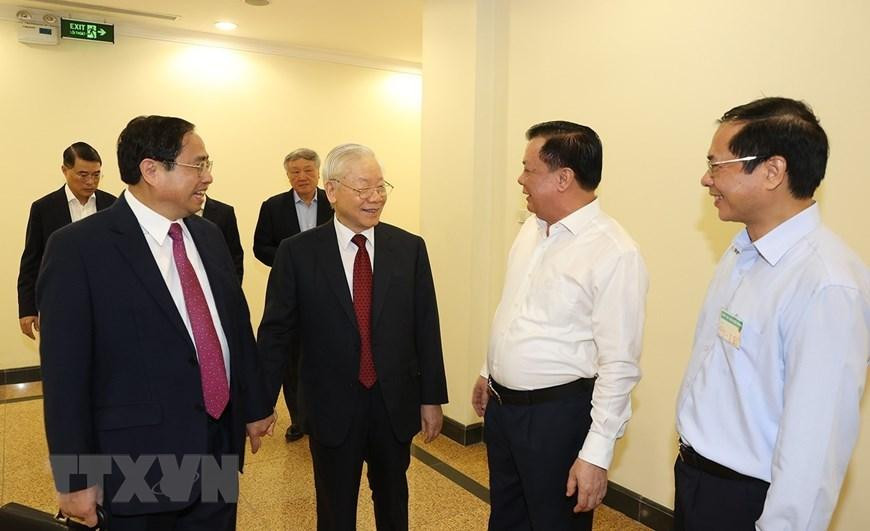 Tổng Bí thư Nguyễn Phú Trọng, Thủ tướng Phạm Minh Chính với các đại biểu dự hội nghị. (Ảnh: Trí Dũng/TTXVN) Tổng Bí thư Nguyễn Phú Trọng, Thủ tướng Phạm Minh Chính với các đại biểu dự hội nghị. (Ảnh: Trí Dũng/TTXVN)