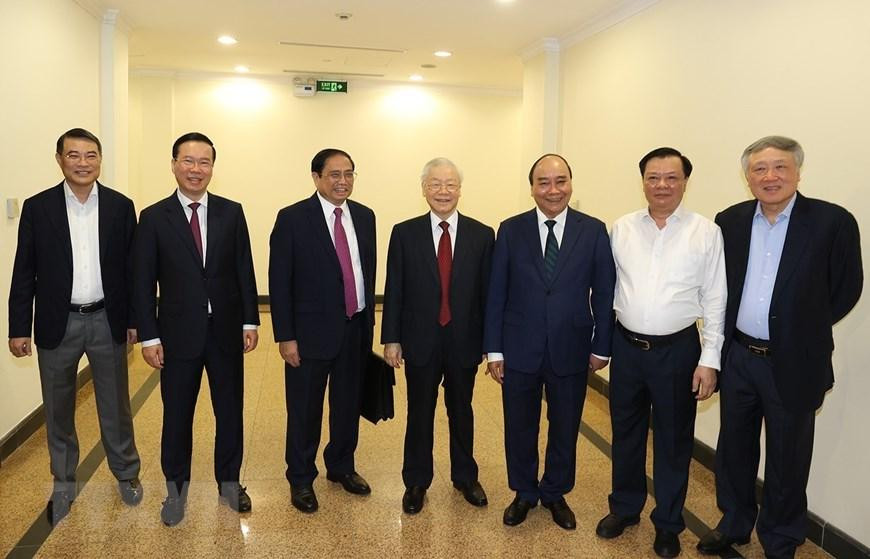 Tổng Bí thư Nguyễn Phú Trọng cùng các lãnh đạo Đảng, Nhà nước dự hội nghị. (Ảnh: Trí Dũng/TTXVN) Tổng Bí thư Nguyễn Phú Trọng cùng các lãnh đạo Đảng, Nhà nước dự hội nghị. (Ảnh: Trí Dũng/TTXVN)