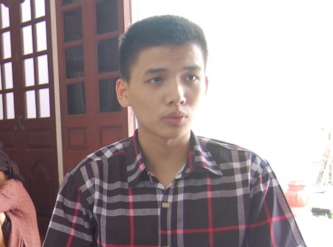 Hưng đã được nhận vào thử việc tại một trung tâm tư vấn du học 