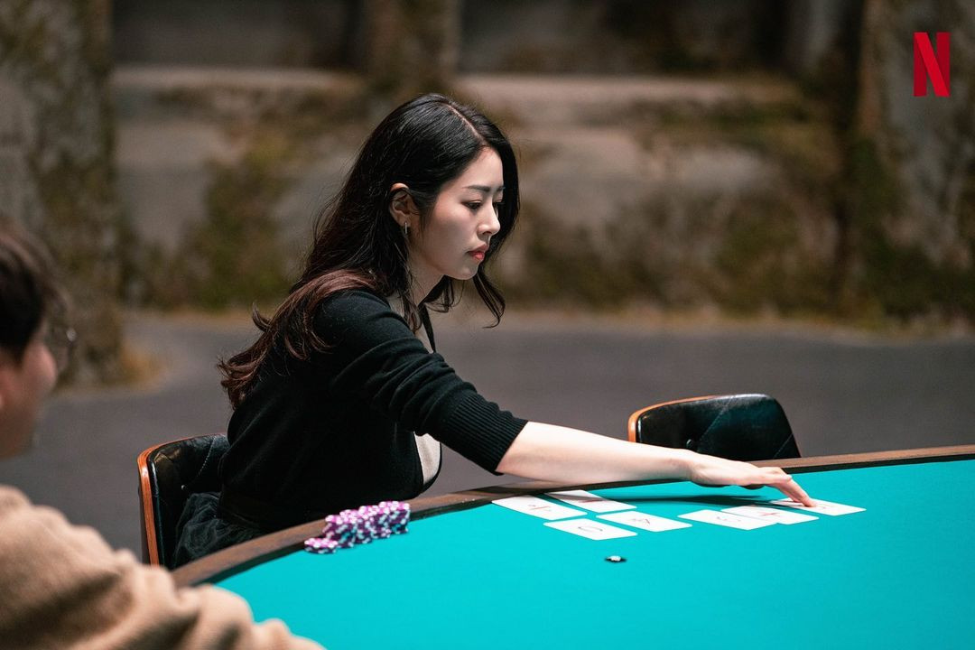 Seo Dong Joo gây ấn tượng trong chương trình là người phụ nữ IQ cao, lý trí và mạnh mẽ. Cô là thí sinh nữ trụ lại lâu nhất qua những vòng thi &quot;hack não&quot;. Dong Joo còn một mình hoàn thành trò chơi tập thể và giành về cho nhóm khoản tiền thưởng 50 triệu won (37.000 USD). Cô phải dừng chân ở vị trí Top 3 do sai lầm của đồng đội.