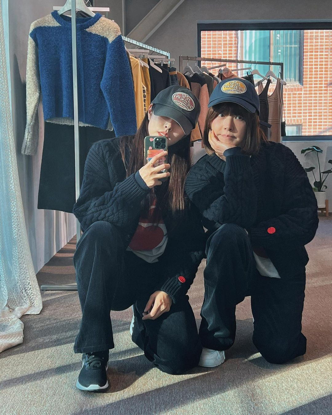 Seo Jung Hee cho biết lý do chịu đựng suốt ba thập kỷ một phần vì xấu hổ, phần còn lại vì thương con gái. Tuy nhiên, chứng kiến chồng bạo hành con bằng lời nói khiến bà quyết định phơi bày sự thật và ly hôn. Dong Joo từng cho biết cả tuổi thơ sống trong ám ảnh bởi tận mắt thấy bố bạo hành mẹ. Cô cũng bị tổn thương do thường xuyên nghe những lời xúc phạm từ bố. Sau cùng, Seo Jung Hee thắng kiện. Dù mức án 6 tháng tù giam và 2 năm án treo bị đánh giá quá nhẹ so với tội ác của Seo Se Won, bà vui vì được giải thoát. Seo Jung Hee chuyển sang Mỹ sống cùng con gái. Trong khi đó, Seo Se Won qua đời ở Campuchia vào ngày 20/4 vừa qua.