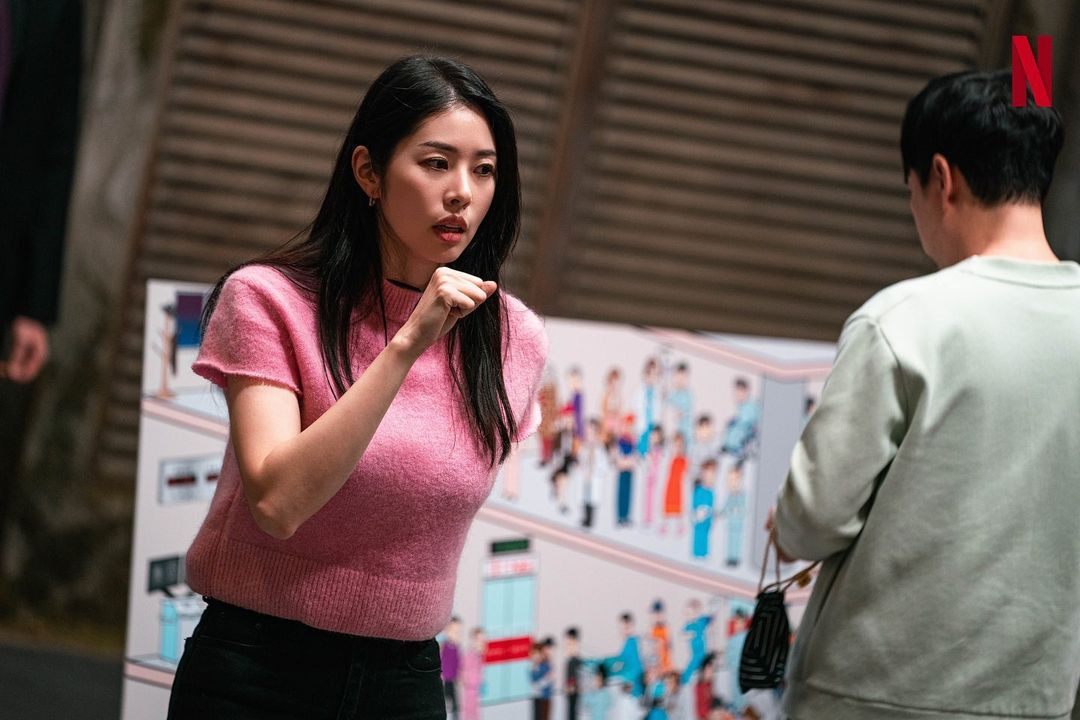 Seo Dong Joo gây ấn tượng trong chương trình là người phụ nữ IQ cao, lý trí và mạnh mẽ. Cô là thí sinh nữ trụ lại lâu nhất qua những vòng thi &quot;hack não&quot;. Dong Joo còn một mình hoàn thành trò chơi tập thể và giành về cho nhóm khoản tiền thưởng 50 triệu won (37.000 USD). Cô phải dừng chân ở vị trí Top 3 do sai lầm của đồng đội.