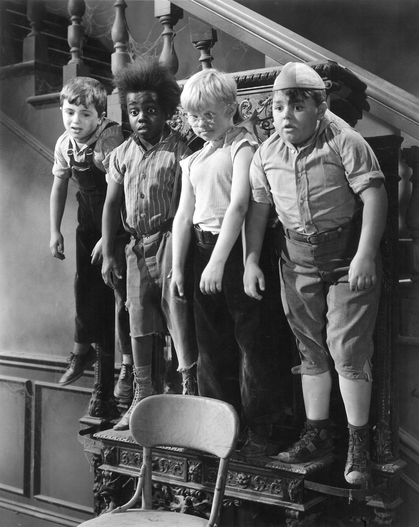 Từ trái qua phải: Mickey Gubitosi (Mickey), Billie Thomas (Buckwheat), William Laughlin (Froggy) và George McFarland (Spanky). Ảnh: Courtesy Everett Collection. Từ trái qua phải: Mickey Gubitosi (Mickey), Billie Thomas (Buckwheat), William Laughlin (Froggy) và George McFarland (Spanky). Ảnh: Courtesy Everett Collection.