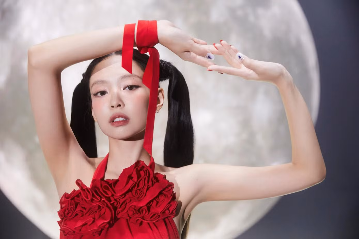 Jennie đạt thành tích ấn tượng trên các bảng xếp hạng thế giới với You & Me. Jennie đạt thành tích ấn tượng trên các bảng xếp hạng thế giới với You & Me.