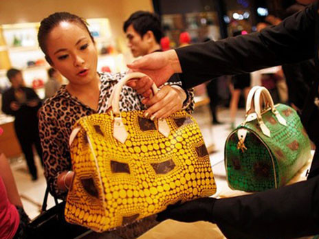 Kinh tế khó khăn, cầu về những món hàng xa xỉ sẽ giảm đi 