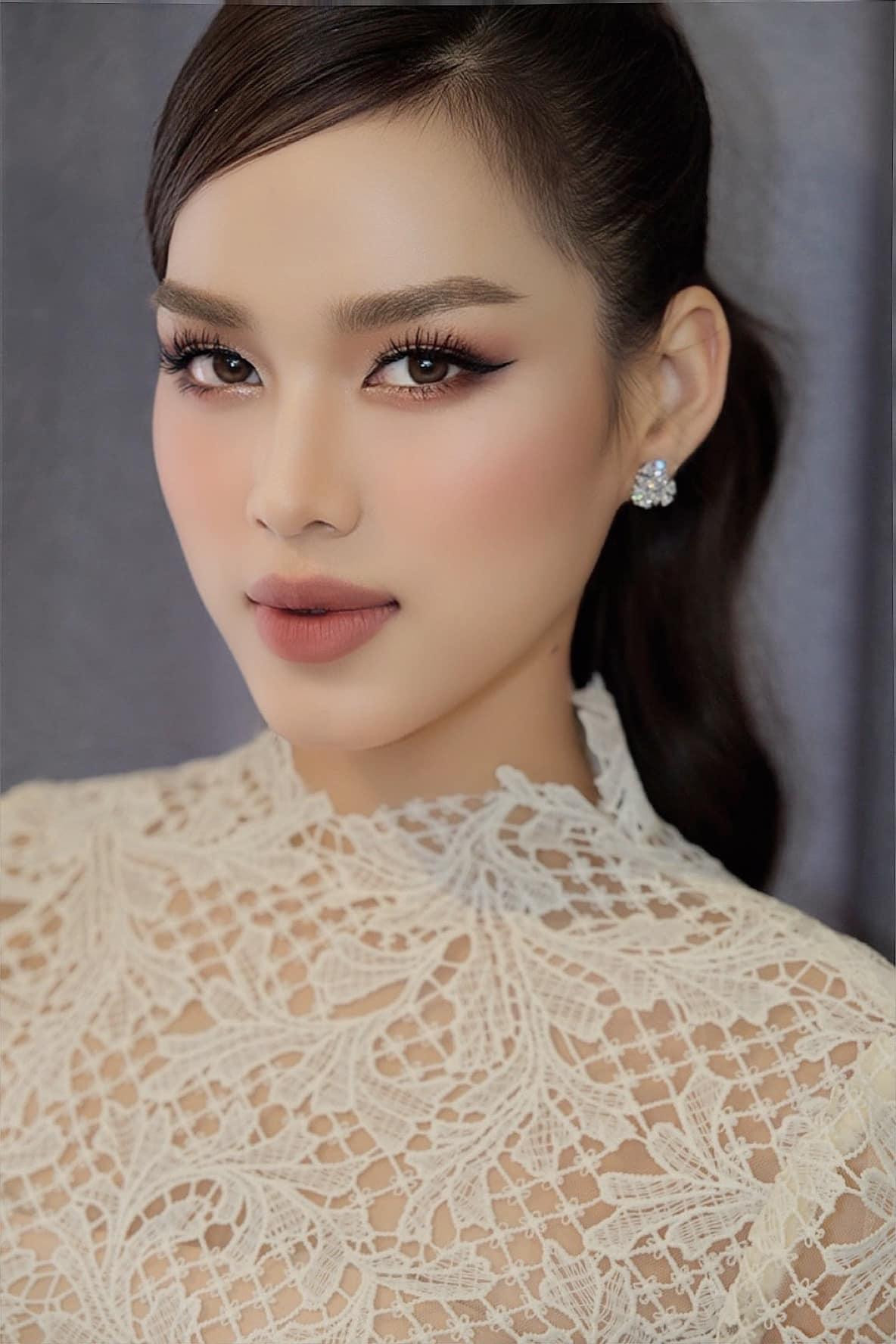 Người đẹp xứ Thanh khoe nhan sắc yêu kiều và thanh lịch. Người đẹp xứ Thanh khoe nhan sắc yêu kiều và thanh lịch.